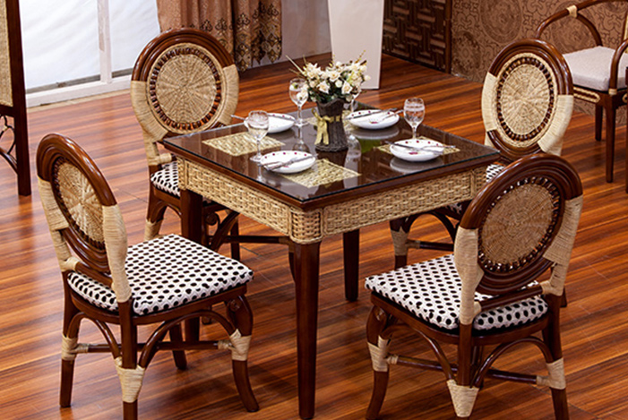 Rattan-and-wood-red-img